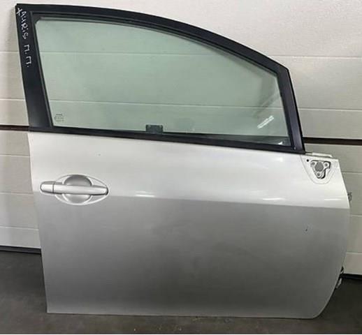 Drzwi przednie prawe do Toyota Auris JPP E15