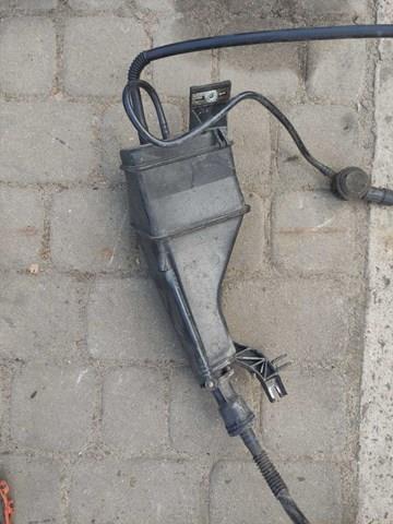 POCHŁANIACZ PAR PALIWA do Volkswagen Passat B5 3B3
