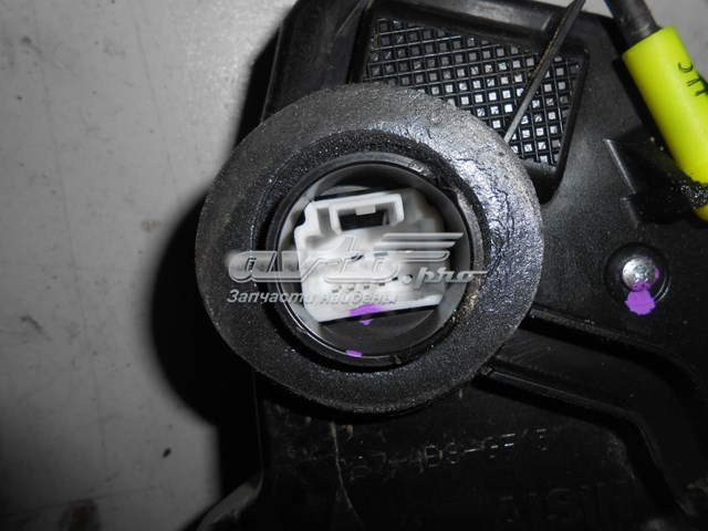 Zamek drzwi przednich lewych do Toyota Hilux  KUN25