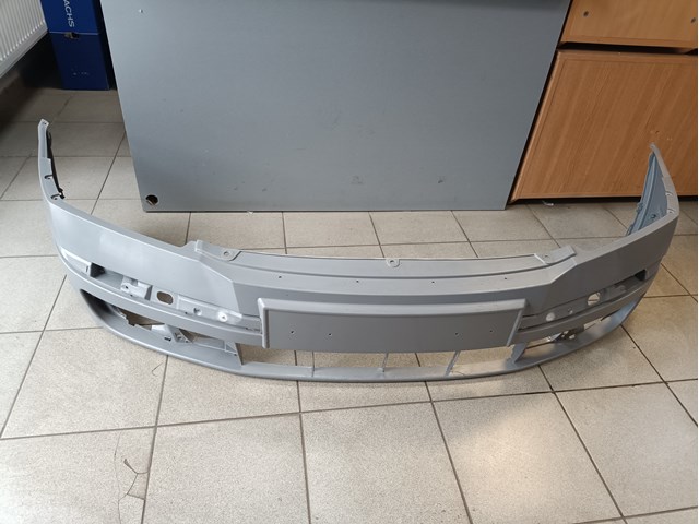 4M0807065BGRU VAG Zderzak przedni