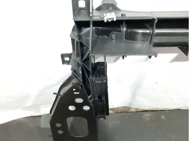 Osłona chłodnicy kompletna (panel mocowania reflektorów) FP3808200 FPS