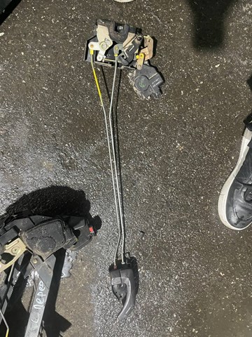 Do koszyka Zamek drzwi przednich prawych Hyundai Terracan  HP