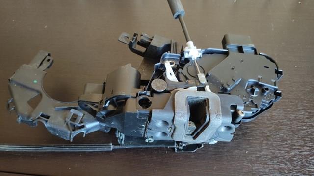 JDE38173 Jaguar Zamek drzwi przednich lewych