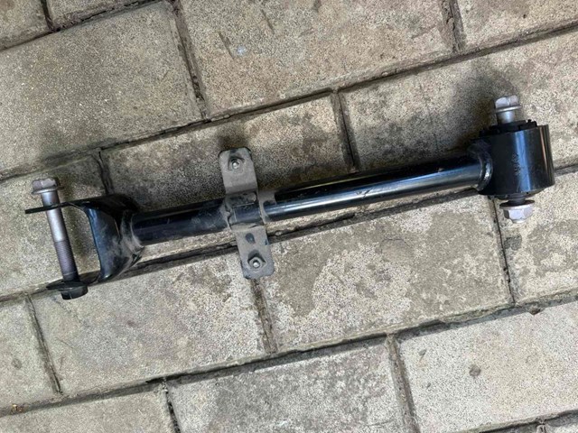 Wahacz poprzeczny zawieszenia tylnego lewy Mazda KB7W28550 cena, od 56,42 USD