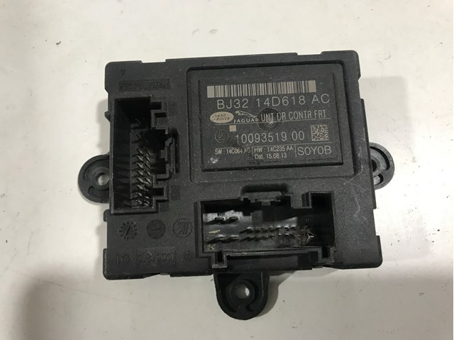 Blok komfortu przednich drzwi Jaguar BJ3214D618AC