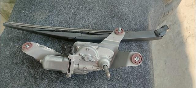 Silniczek wycieraczki tylnej szyby KB7W67450 Mazda