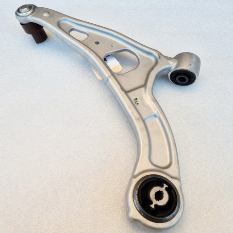 Wahacz zawieszenia przedniego dolny prawy Ford LJ9Z3078A cena, od 225,30 USD