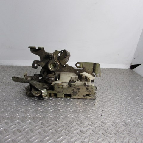 Do koszyka Zamek klapy bagażnika (3/5 drzwi tylnych) Mercedes Sprinter I 4-t 904