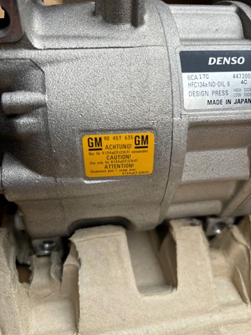 Sprężarka klimatyzacji 90457635 General Motors