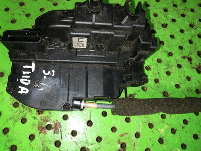  Zamek drzwi tylnych prawych Nissan Note 