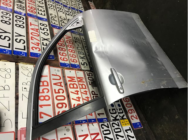 Do koszyka Drzwi przednie prawe Daihatsu Terios II J2