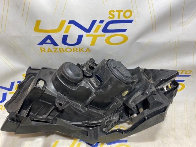 Reflektor prawy Renault (RVI) 8200412754