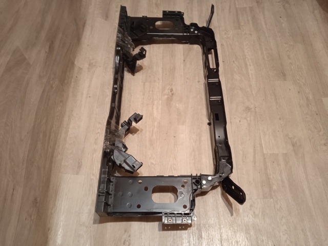Osłona chłodnicy kompletna (panel mocowania reflektorów) Signeda PKA30015A cena, od 162,22 USD