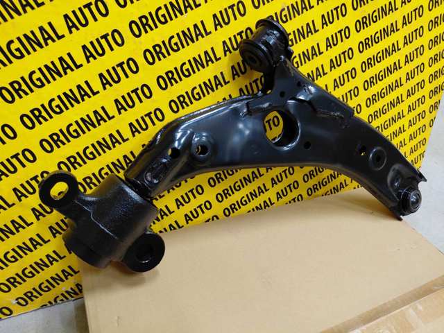  Wahacz zawieszenia przedniego dolny lewy Mazda CX-9 