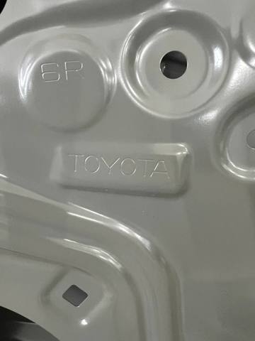  Drzwi tylne prawe Toyota Yaris 