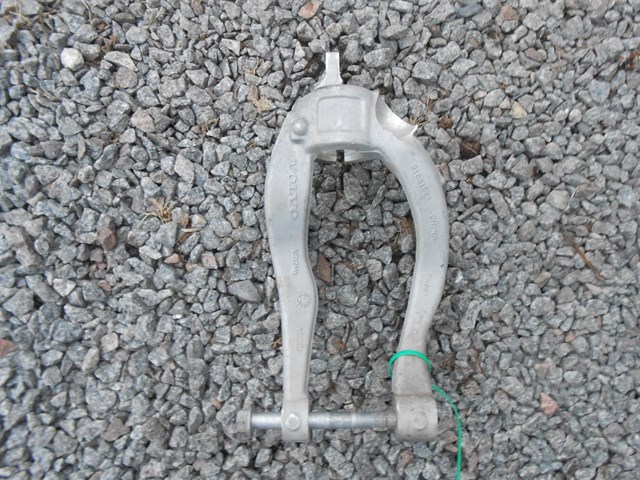 Widełki amortyzatora przedniego dolne prawe Volvo 31681984 cena, od 112,37 USD