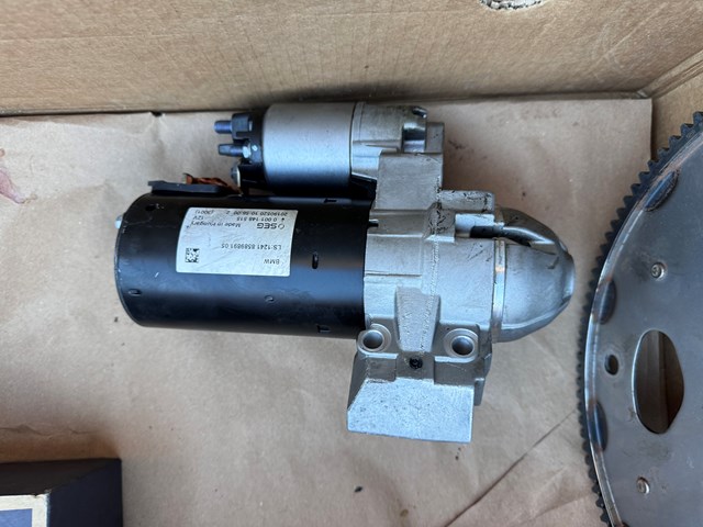 12418589891 BMW Rozrusznik