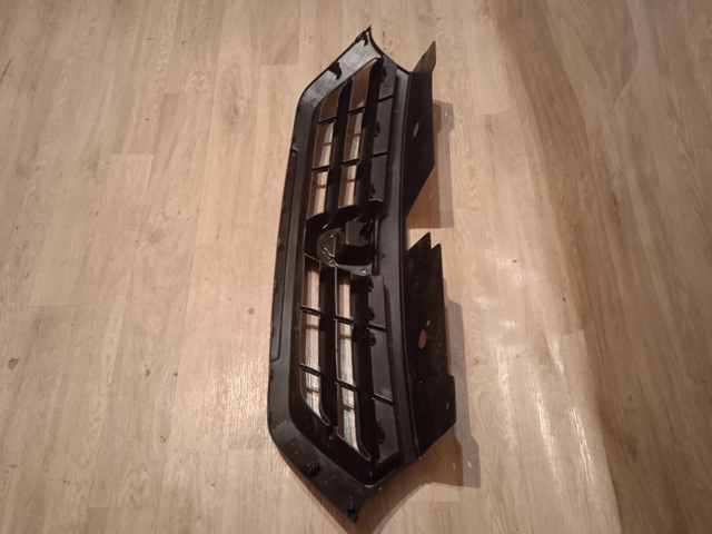 Atrapa chłodnicy Polcar 28U105 cena, od 46,42 USD