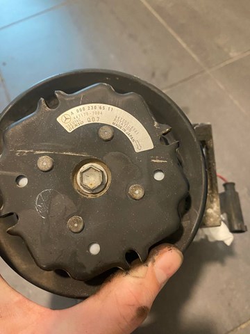 Sprężarka klimatyzacji 4472208224 Mercedes