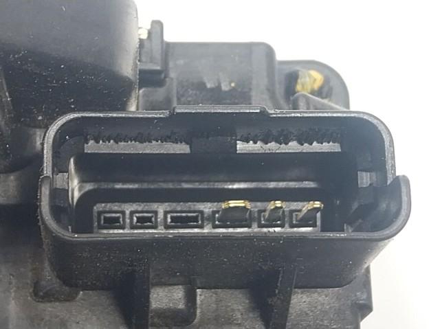 Zamek drzwi przednich prawych 805004EA2A Renault (RVI)