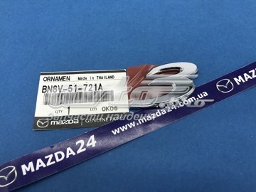 Emblemat na klapę bagaznika (znaczek firmowy) Mazda 3 sedana (BK12) (2004 - 2006) cena, od 10,76 USD