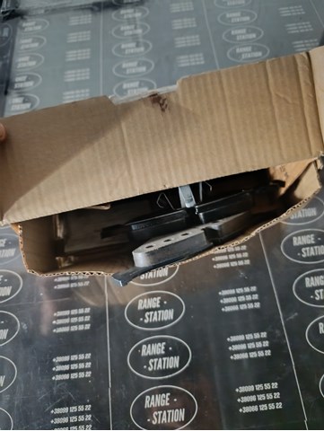 LR160540 Land Rover Klocki hamulcowe przednie tarczowe