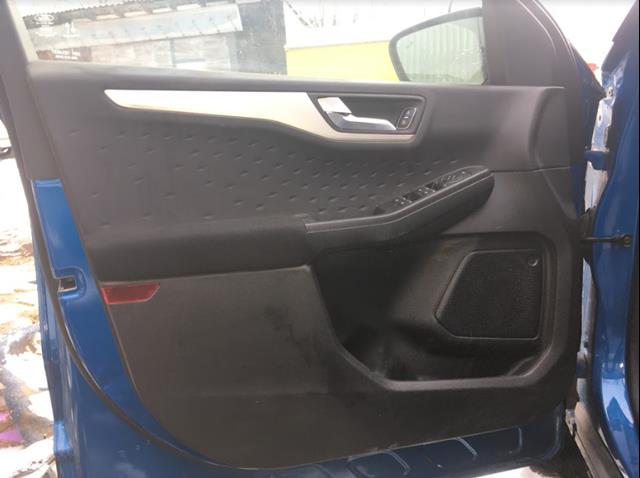 Do koszyka LJ6Z7820125A Ford Drzwi przednie lewe