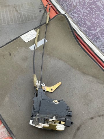 Do koszyka Zamek drzwi przednich prawych Mitsubishi Outlander II XL CWW