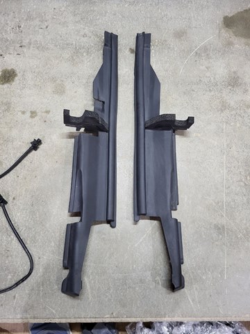 Do koszyka 638285NA0A Nissan/Infiniti Uszczelniacz błotnika