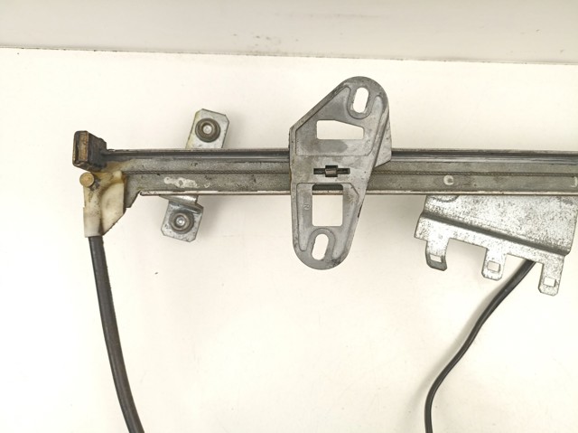 Mechanizm podnoszenia szyby drzwi przednich prawych Volvo 440 K