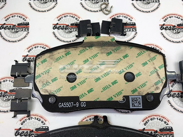 Klocki hamulcowe przednie tarczowe Mercedes A0004206803