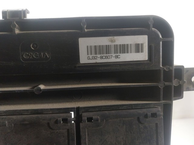 LR099669 Land Rover Dyfuzor chłodnicy, w komplecie z silnikiem i wirnikiem