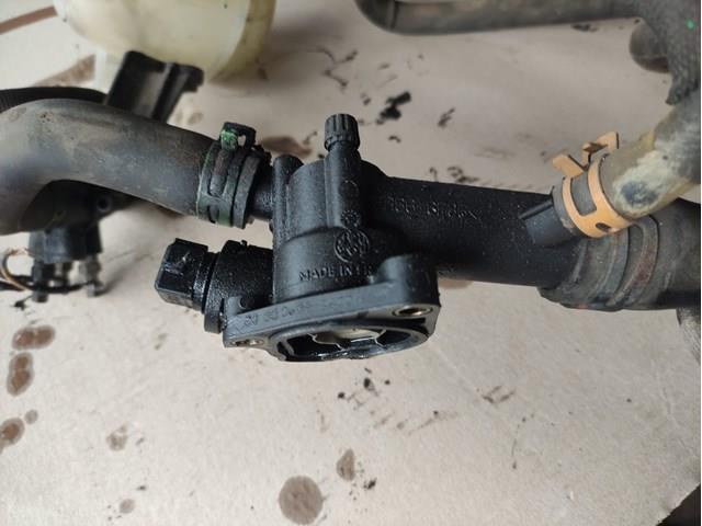 8200039885 Renault (RVI) Obudowa termostatu