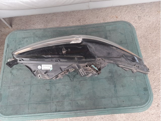 Reflektor prawy Ford DS7313W029CD cena, od 181,76 USD