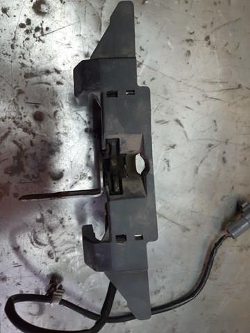 Zamek maski do Mazda 6  GH