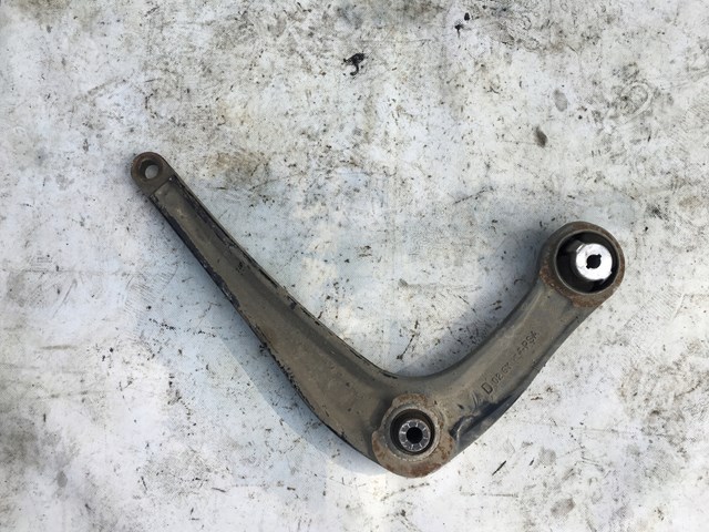 9816863580 Peugeot/Citroen Wahacz zawieszenia przedniego dolny prawy
