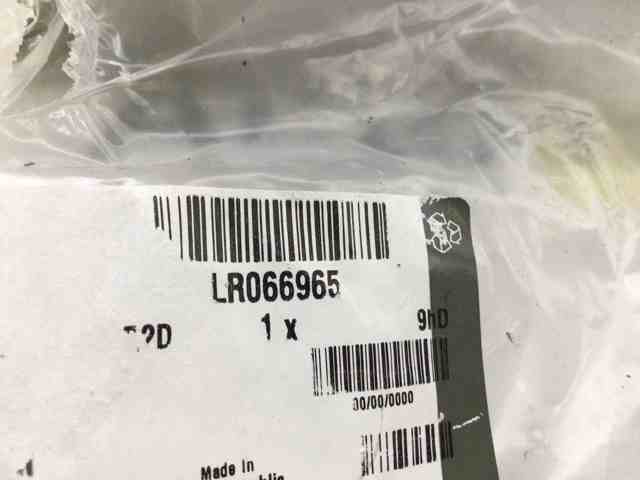 Wsponik (adapter) mocowania reflektora przedniego lewego Land Rover LR066965