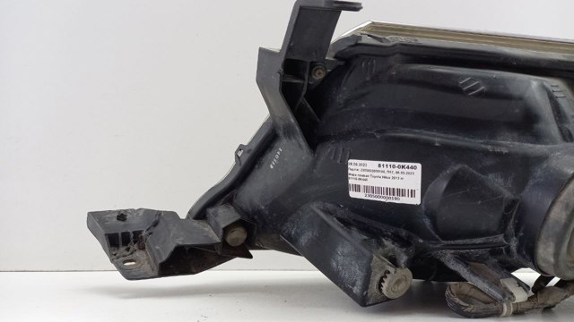 Do koszyka 811100K440 Toyota Reflektor prawy