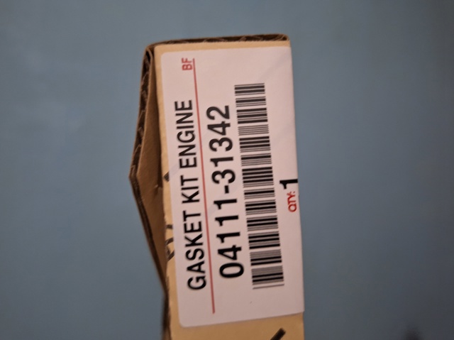 Zestaw uszczelek silnika pełny Toyota 0411131342