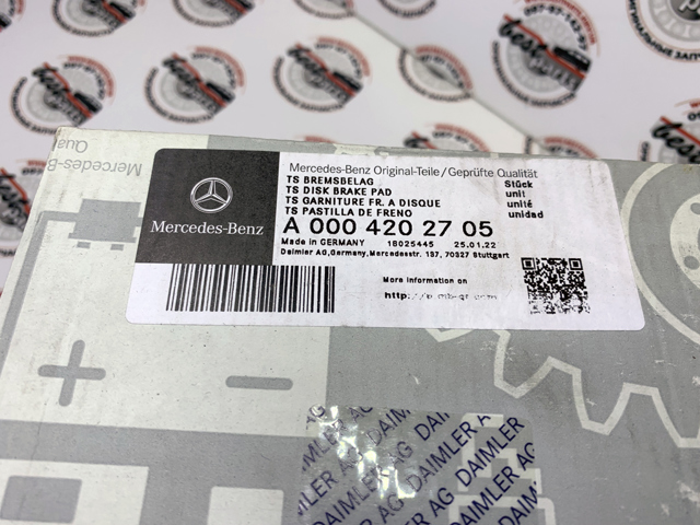 Klocki hamulcowe przednie tarczowe Mercedes 0004202705