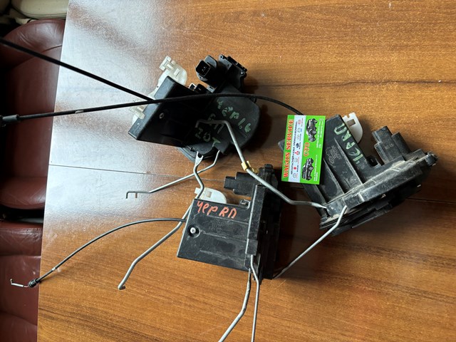 Zamek drzwi przednich prawych do KIA Cerato I LD