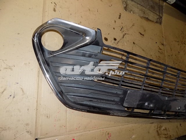 Atrapa chłodnicy 5310233040 Toyota