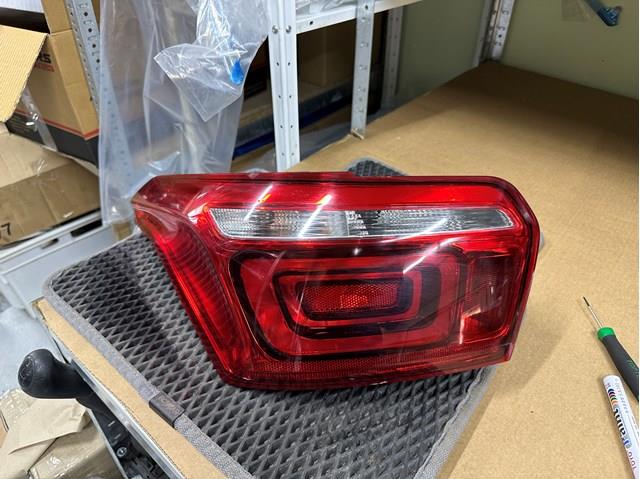 Lampa zespolona tylna lewa Peugeot/Citroen 9817303780