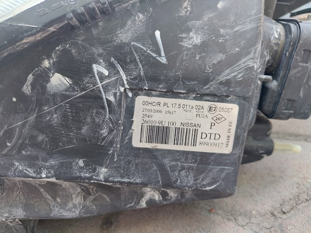 Reflektor prawy 260109U100 Nissan/Infiniti