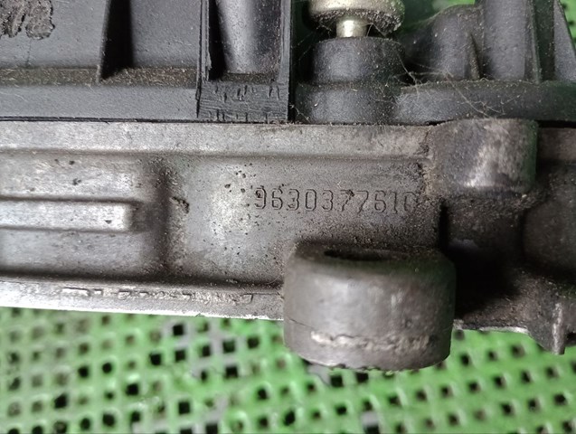 Głowica cylindrów Peugeot/Citroen 9630377610 cena, od 156,64 USD
