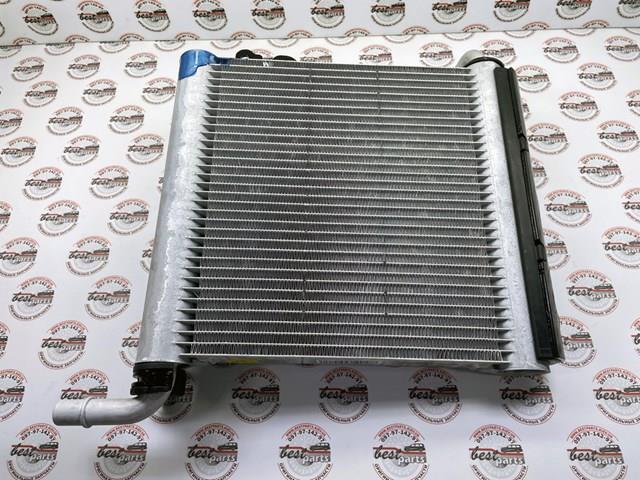  Land Rover LR181758 cena, od 167,83 USD