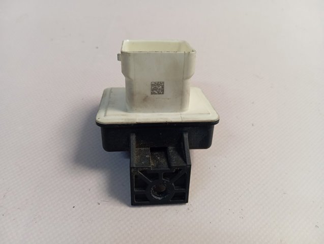 Do koszyka A6089000200 Renault (RVI) Przekaźnik świec żarowych
