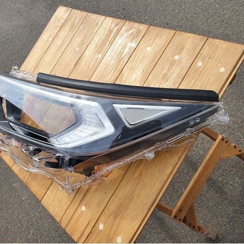 Do koszyka 8110B42842 Toyota 
