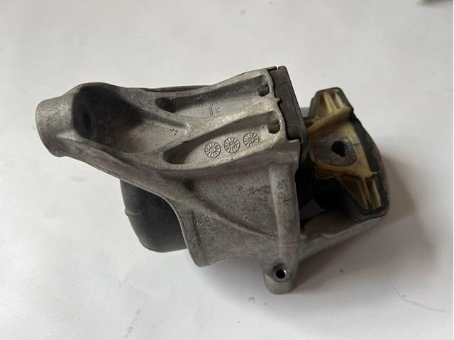 Do koszyka 8W0199372CP VAG Poduszka (podpora) silnika prawa