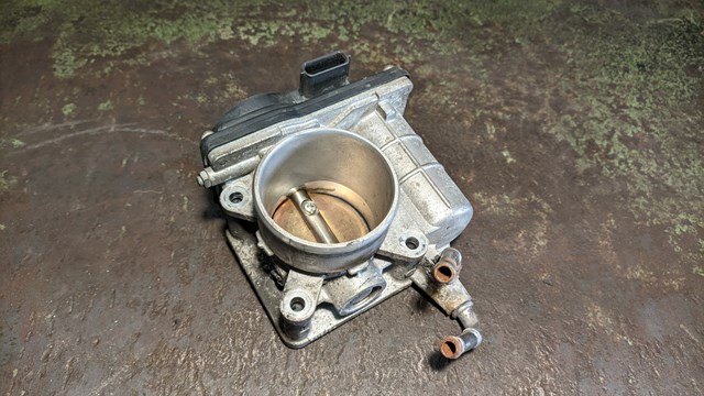 161191KA0B Nissan/Infiniti Przepustnica, komplet